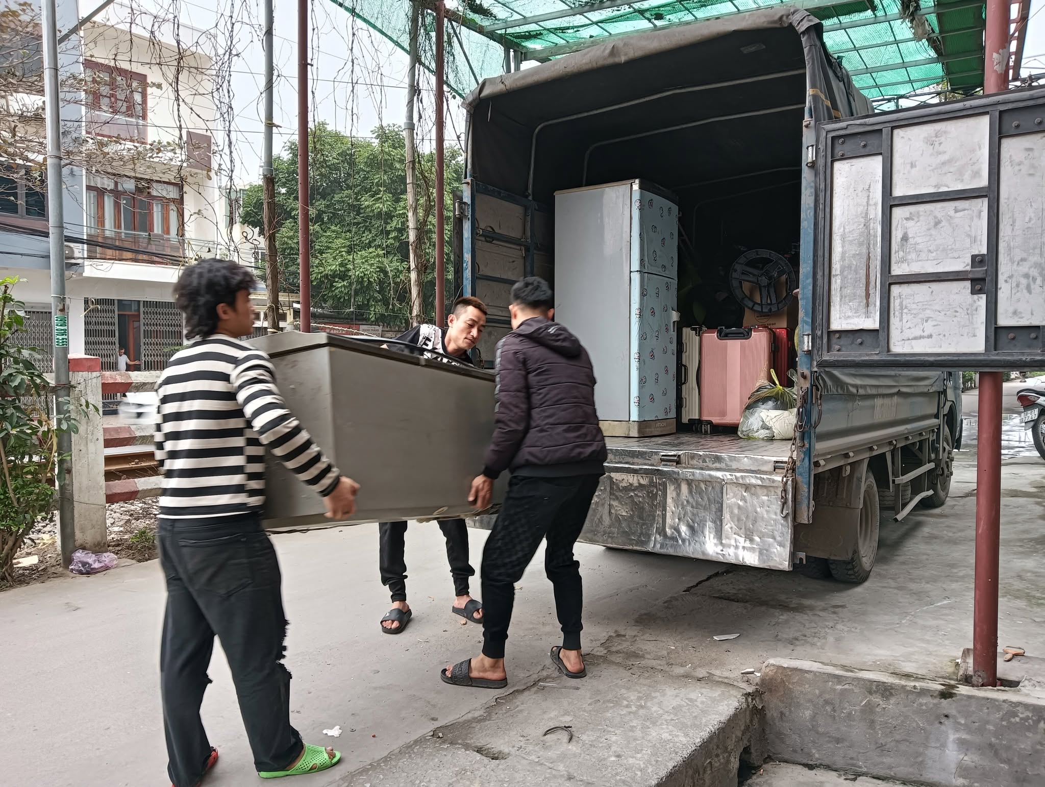 Dịch Vụ Vận Chuyển Vật Nặng Trọn Gói, Uy Tín Tại TPHCM
