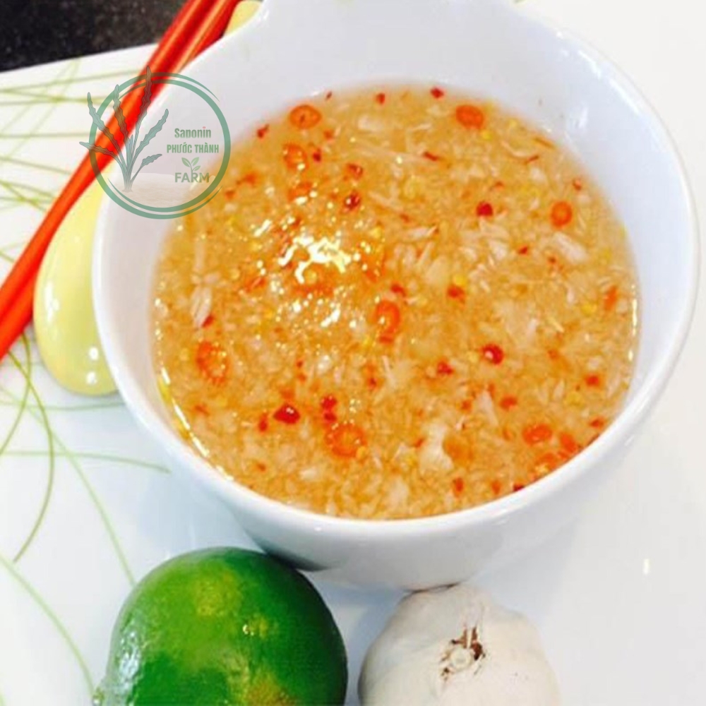 Bánh bột lọc rau liệt không chỉ là một món ăn, mà còn là linh hồn ẩm thực, là niềm tự hào của người dân xã Gio An, huyện Gio Linh, tỉnh Quảng Trị (cũ). Món bánh này mang trong mình câu chuyện về mảnh đất trù phú, về những giếng cổ nghìn năm tuổi và sự sáng tạo của người dân nơi đây. Vị dai ngon của bánh bột lọc hòa quyện với vị hăng nhẹ, giòn ngọt đặc trưng của rau liệt tạo nên một trải nghiệm ẩm thực độc đáo mà bất cứ ai đã một lần thưởng thức đều khó có thể quên.