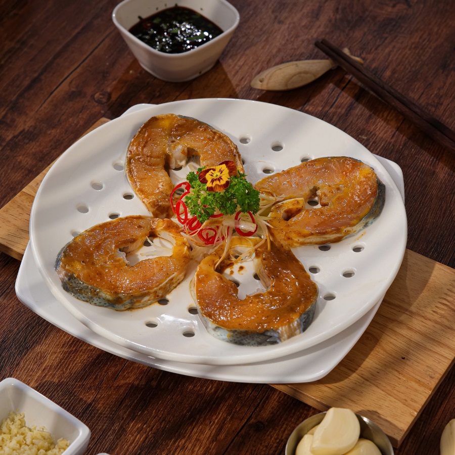 Cá Tầm hấp xuyên tiêu