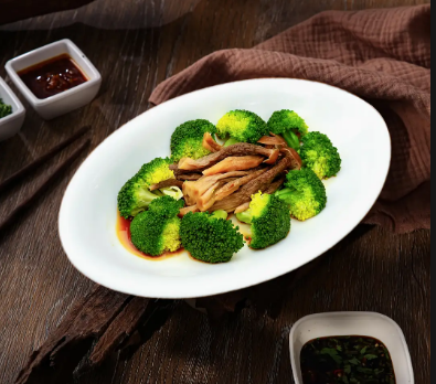Lục Hoa – Nhung Hương Sốt Hào Vị (Velvet Deer Mushroom & Broccoli in Premium Oyster Sauce)